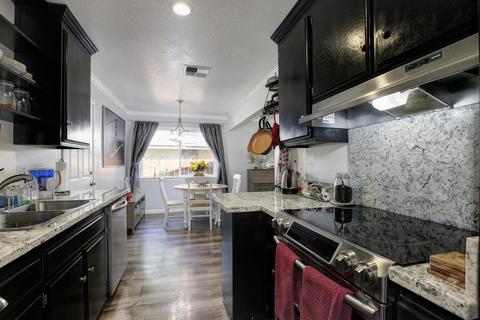 2306 Temple Dr, Davis, CA 95618 photo 13