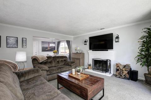 2306 Temple Dr, Davis, CA 95618 photo 9