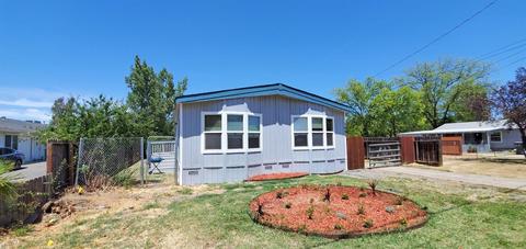 1695 10th Ave, Olivehurst, CA 95961 photo 1