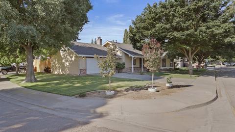820 Palmilla Dr, Modesto, CA 95356 photo 2