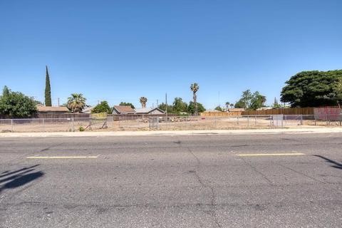 2131 Pine St, Ceres, CA 95307 photo 4