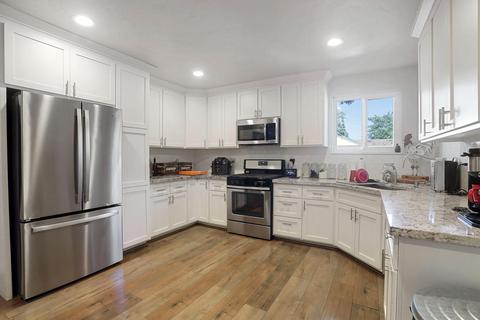 402 W Emerson Ave, Tracy, CA 95376 photo 16