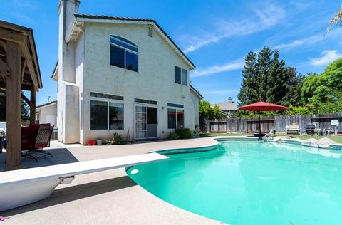 826 Zumstein Dr, Ripon, CA 95366 photo 2