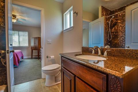 437 E Vine St, Lodi, CA 95240 photo 23