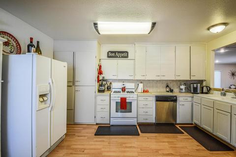 437 E Vine St, Lodi, CA 95240 photo 40