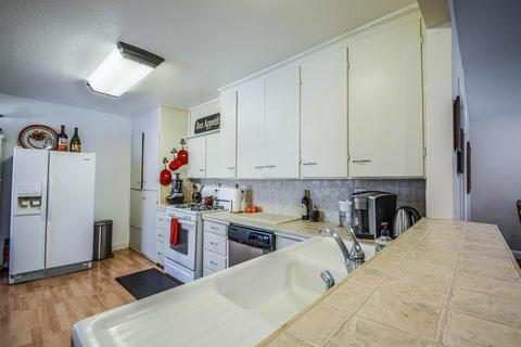 437 E Vine St, Lodi, CA 95240 photo 42