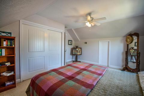 437 E Vine St, Lodi, CA 95240 photo 21