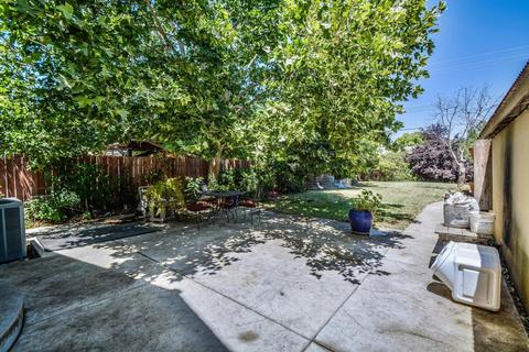 437 E Vine St, Lodi, CA 95240 photo 6