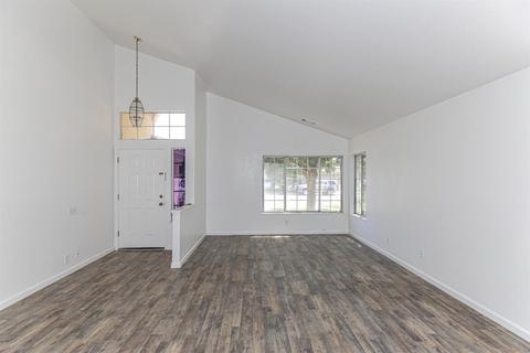 3925 Shawnee Dr, Modesto, CA 95356 photo 4