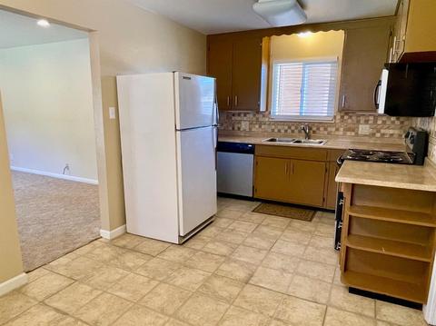 1821 Scott Ave, Modesto, CA 95350 photo 5