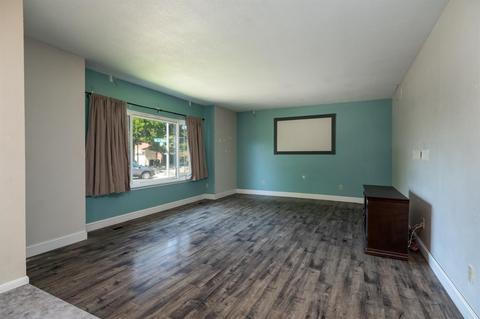 2500 De La Pena Dr, Modesto, CA 95356 photo 6