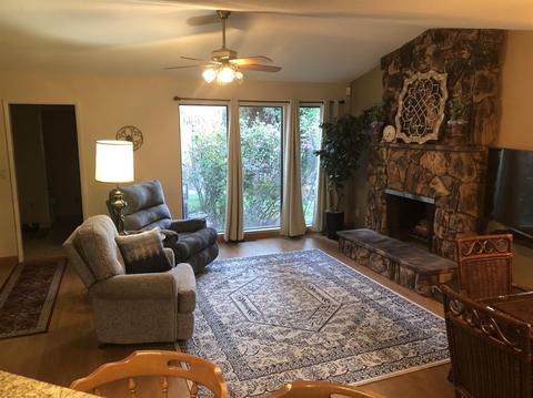 2105 Quebec Ct, Modesto, CA 95356 photo 2