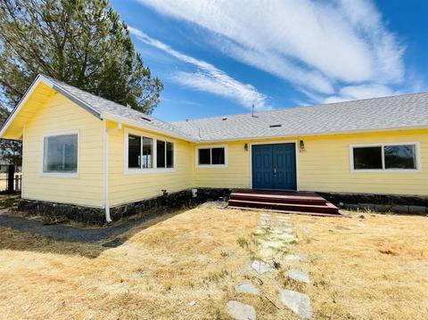 21781 Flores Ave, Red Bluff, CA 96080 photo 2