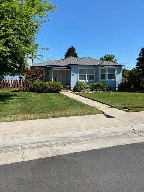 711 Palm Ave, Lodi, CA 95240 photo 1