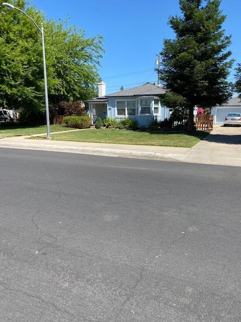 711 Palm Ave, Lodi, CA 95240 photo 2