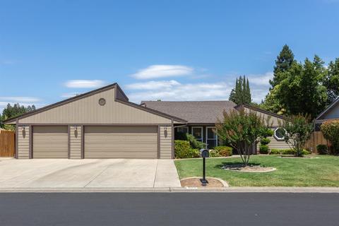 209 Crow Canyon Dr, Folsom, CA 95630 photo 2