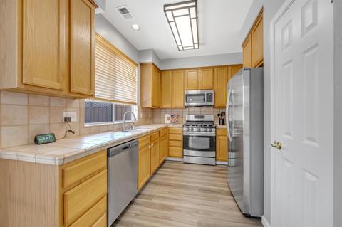 27 Quist Ave, Hayward, CA 94544 photo 3