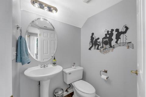 27 Quist Ave, Hayward, CA 94544 photo 9