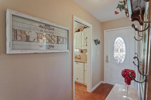 914 E Alameda St, Manteca, CA 95336 photo 9