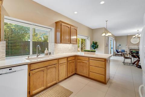 5209 Willow Park Ct, Carmichael, CA 95608 photo 9