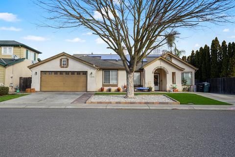 1905 Legend Dr, Modesto, CA 95357 photo 1