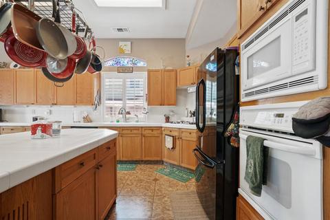 1905 Legend Dr, Modesto, CA 95357 photo 17