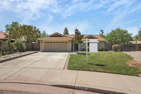 290 W Willow Creek Dr, Tracy, CA 95376 photo 2