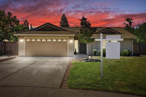 290 W Willow Creek Dr, Tracy, CA 95376 photo 1