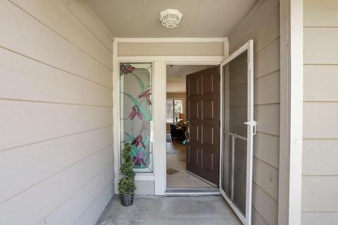 290 W Willow Creek Dr, Tracy, CA 95376 photo 6