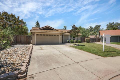290 W Willow Creek Dr, Tracy, CA 95376 photo 4