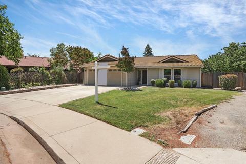290 W Willow Creek Dr, Tracy, CA 95376 photo 3