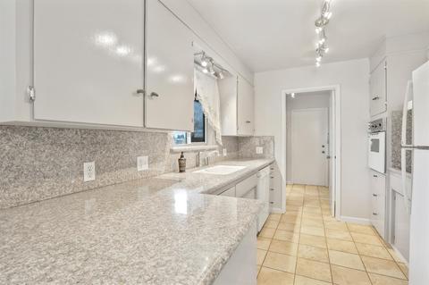 13703 E Victor Rd, Lodi, CA 95240 photo 3
