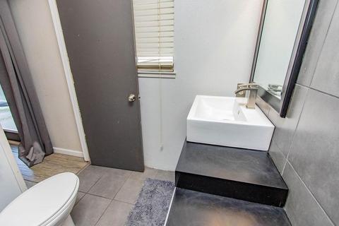 2404 Stanley Ct, Modesto, CA 95350 photo 20