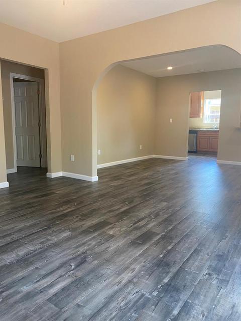 411 E Morris Ave, Modesto, CA 95354 photo 2