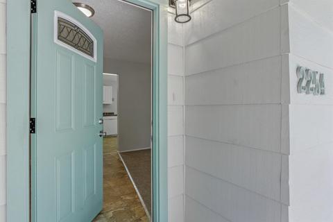 2254 E Orangeburg Ave, Modesto, CA 95355 photo 7