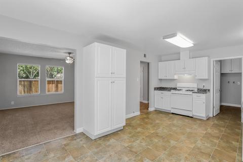 2254 E Orangeburg Ave, Modesto, CA 95355 photo 14