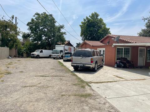 640 Chicago Ave, Modesto, CA 95351 photo 1
