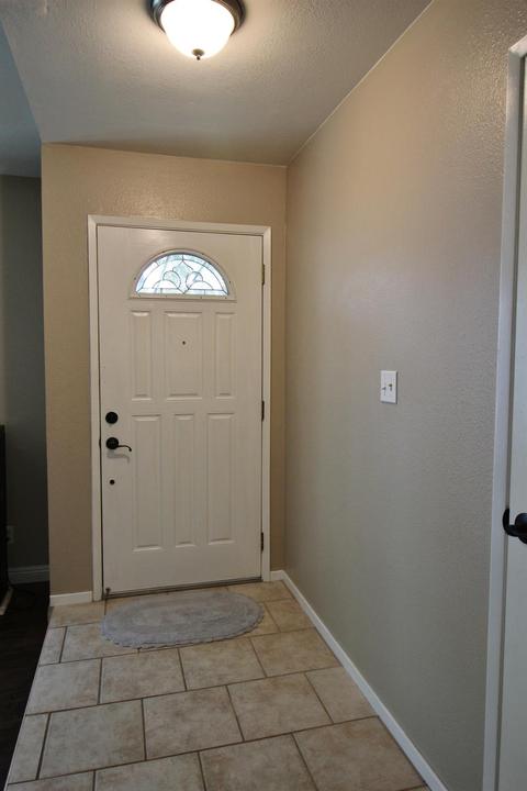 1217 Jill Ln, Modesto, CA 95355 photo 3