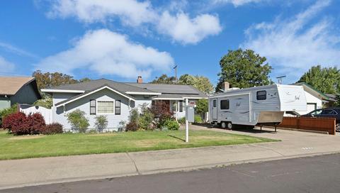 707 Roper Ave, Lodi, CA 95240 photo 2