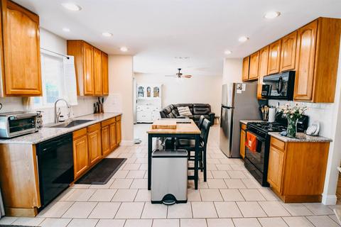 1924 Fairfax Ave, Modesto, CA 95355 photo 6
