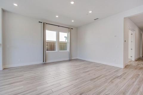 1524 Harvest Loop, Folsom, CA 95630 photo 17