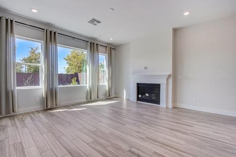 1524 Harvest Loop, Folsom, CA 95630 photo 5