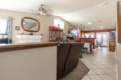 705 Chadburn Ct, Modesto, CA 95357 photo 4