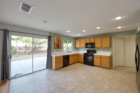 144 Dowitcher Dr, Patterson, CA 95363 photo 10