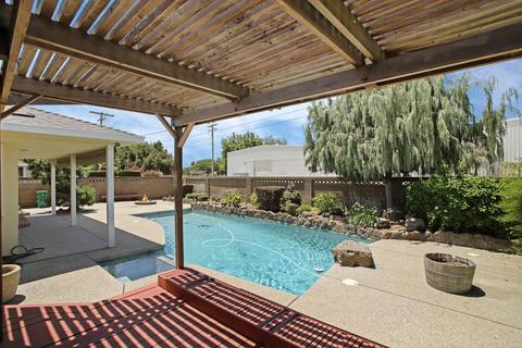 1243 S Avena Ave, Lodi, CA 95240 photo 2