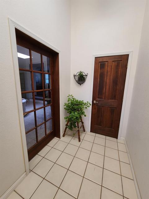 935 W Beverly Pl, Tracy, CA 95376 photo 3