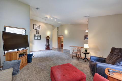 2208 Lawson Dr, Modesto, CA 95355 photo 9