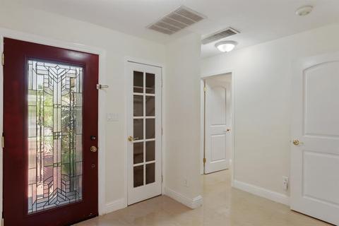 330 E Beverly Pl, Tracy, CA 95376 photo 8