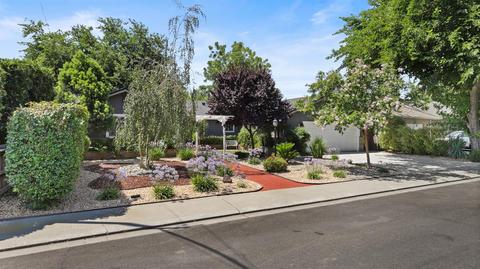 330 E Beverly Pl, Tracy, CA 95376 photo 2