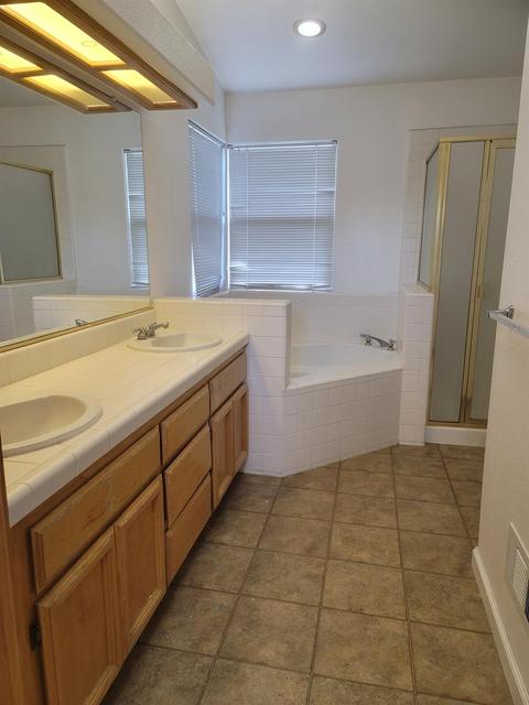 8230 Deer Spring Cir, Antelope, CA 95843 photo 16